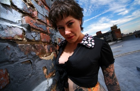 Tattooed brunette Michelle Aston gets naked while walking the streets at night 20597059