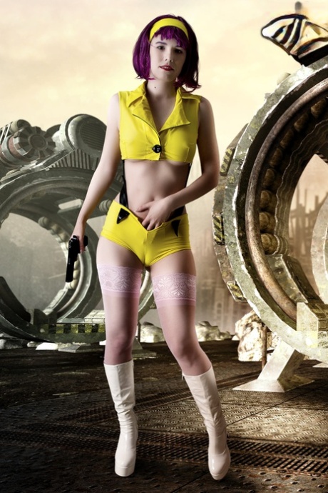 Faye Valentine puts a pistol in her mouth while wearing Cowboy Bebop clothing 79084984