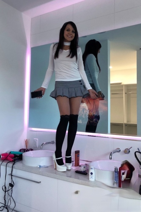 Slim teen Andi Land takes candid nude and clothed selfies while at home 34866648