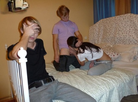 Young brunette fucks another guy while her boyfriend collects the cash 25132853