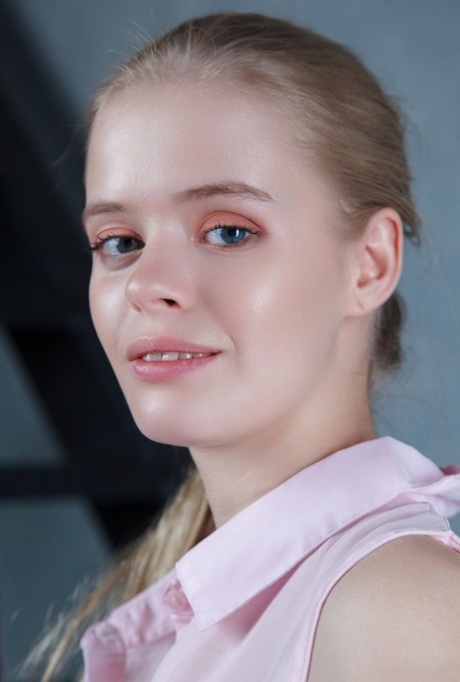 Nice teen Ottavia exposes her great tits and tight slit on a set of stairs 32999778