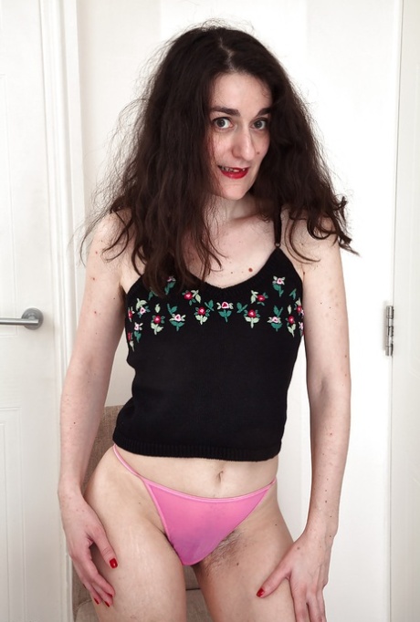 Ugly mature lady Rose Valentina is taking off her every single cloth