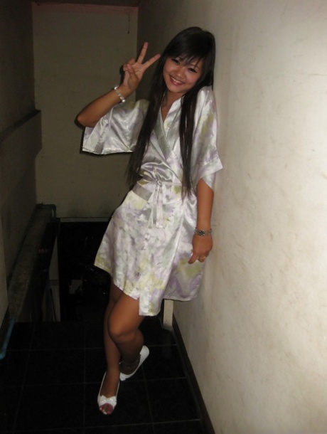 That bargirl Pattaya baring nice natural tits and bald cunt while undressing 79370525
